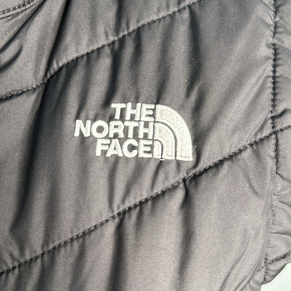 The North Face black vest size XS woman’s - Picture 3 of 6